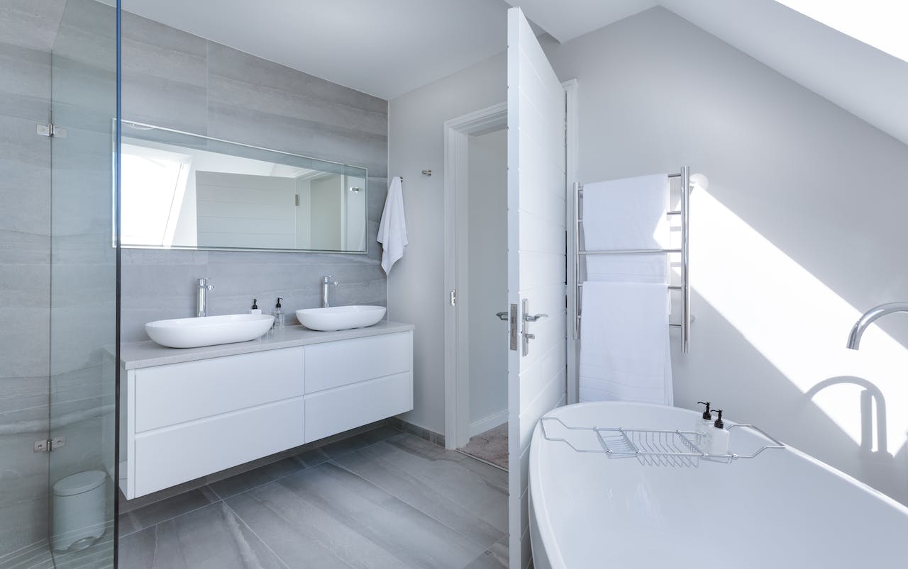Hoe moderniseer ik mijn badkamer?